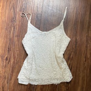 *SOLD* Rose & Olive white floral lace tank top. women’s size medium
